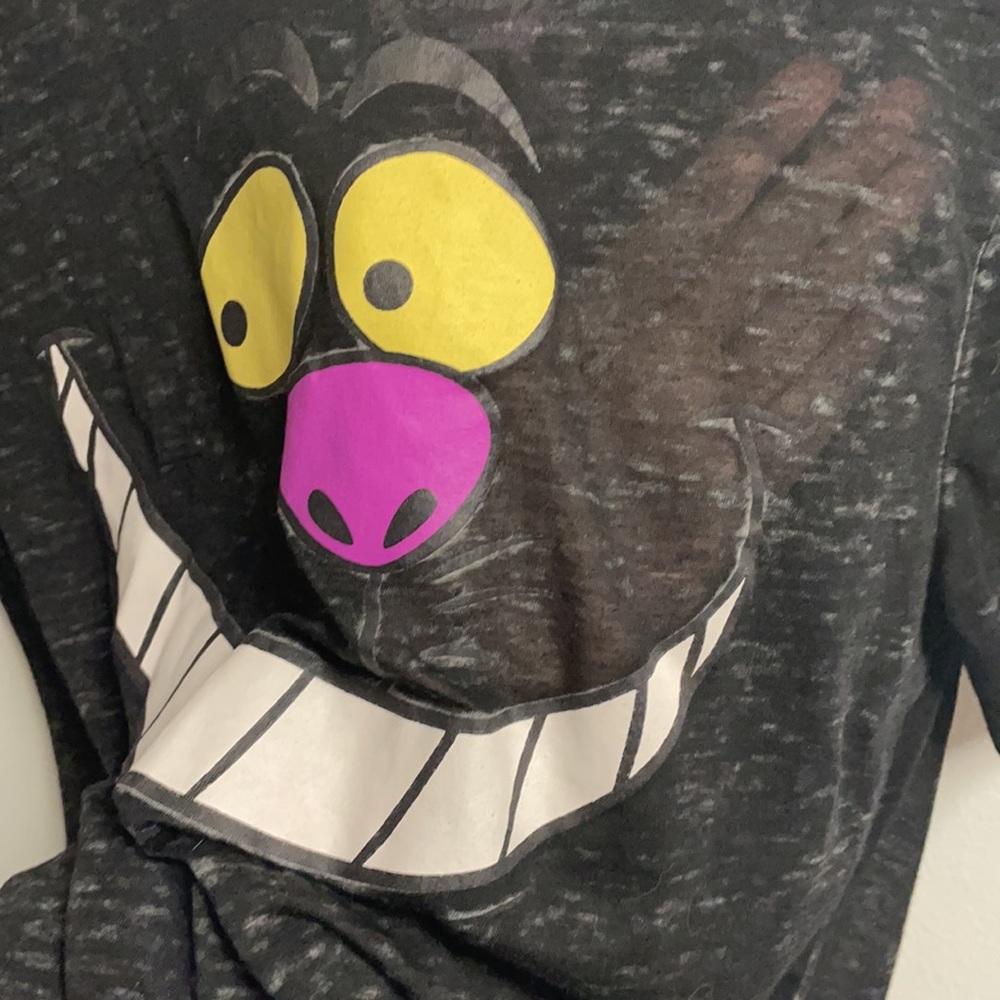 Disney Cheshire Graphic Tee 🐈 - Picture 3 of 5